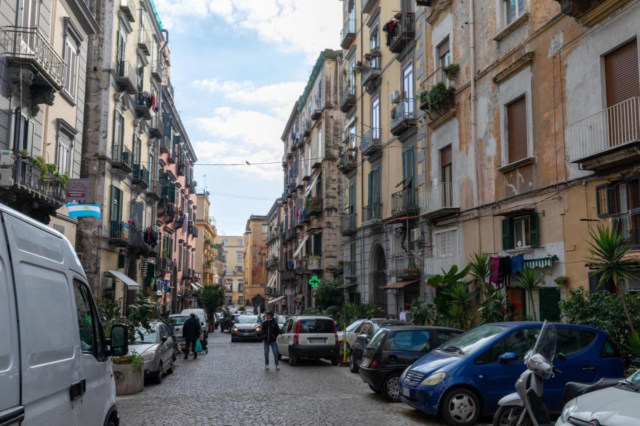 Apartment With Sea View With 2 Lifts Above Montesanto! Napoli Eksteriør billede