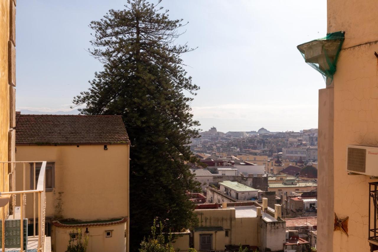 Apartment With Sea View With 2 Lifts Above Montesanto! Napoli Eksteriør billede
