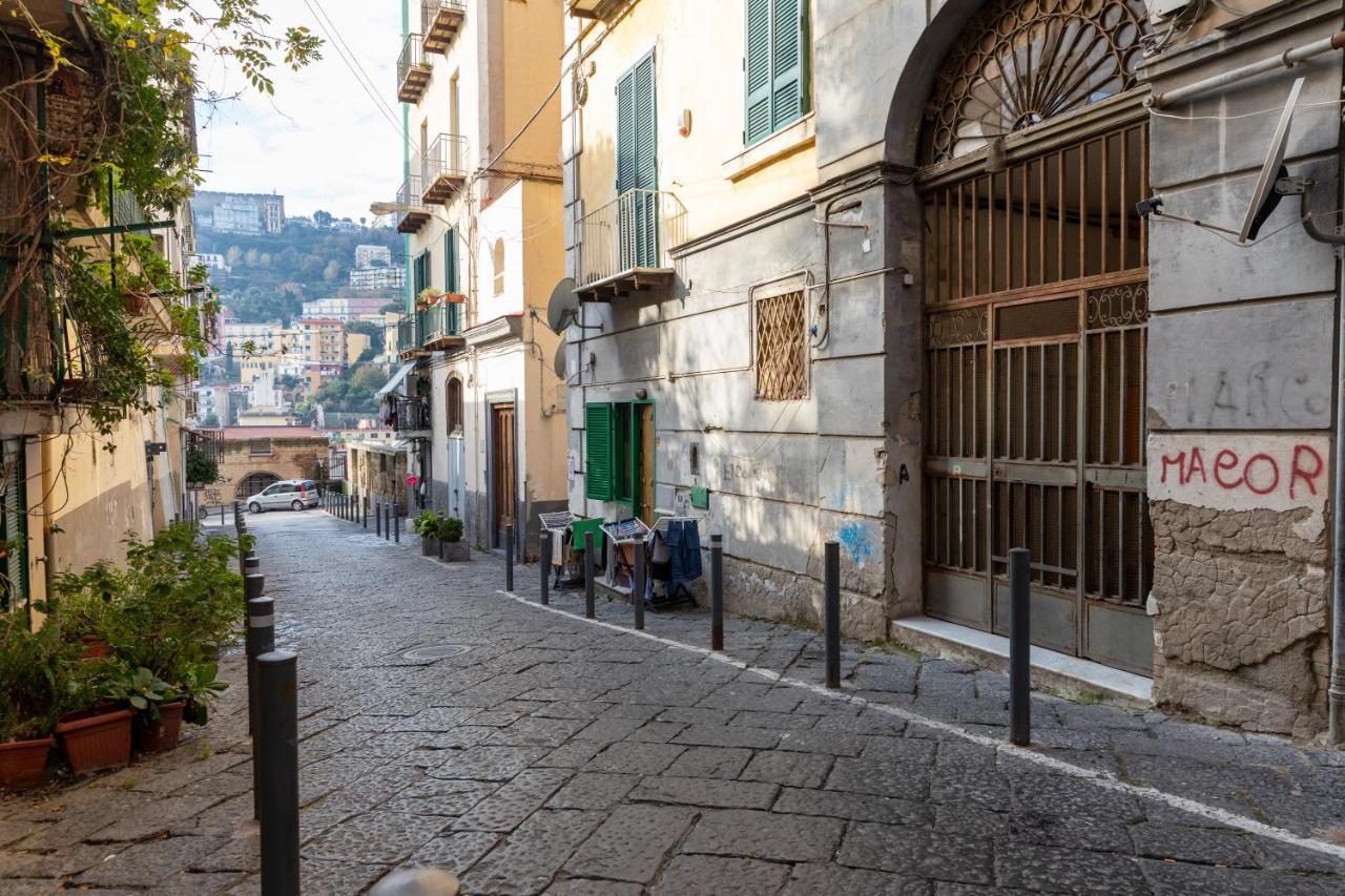 Apartment With Sea View With 2 Lifts Above Montesanto! Napoli Eksteriør billede