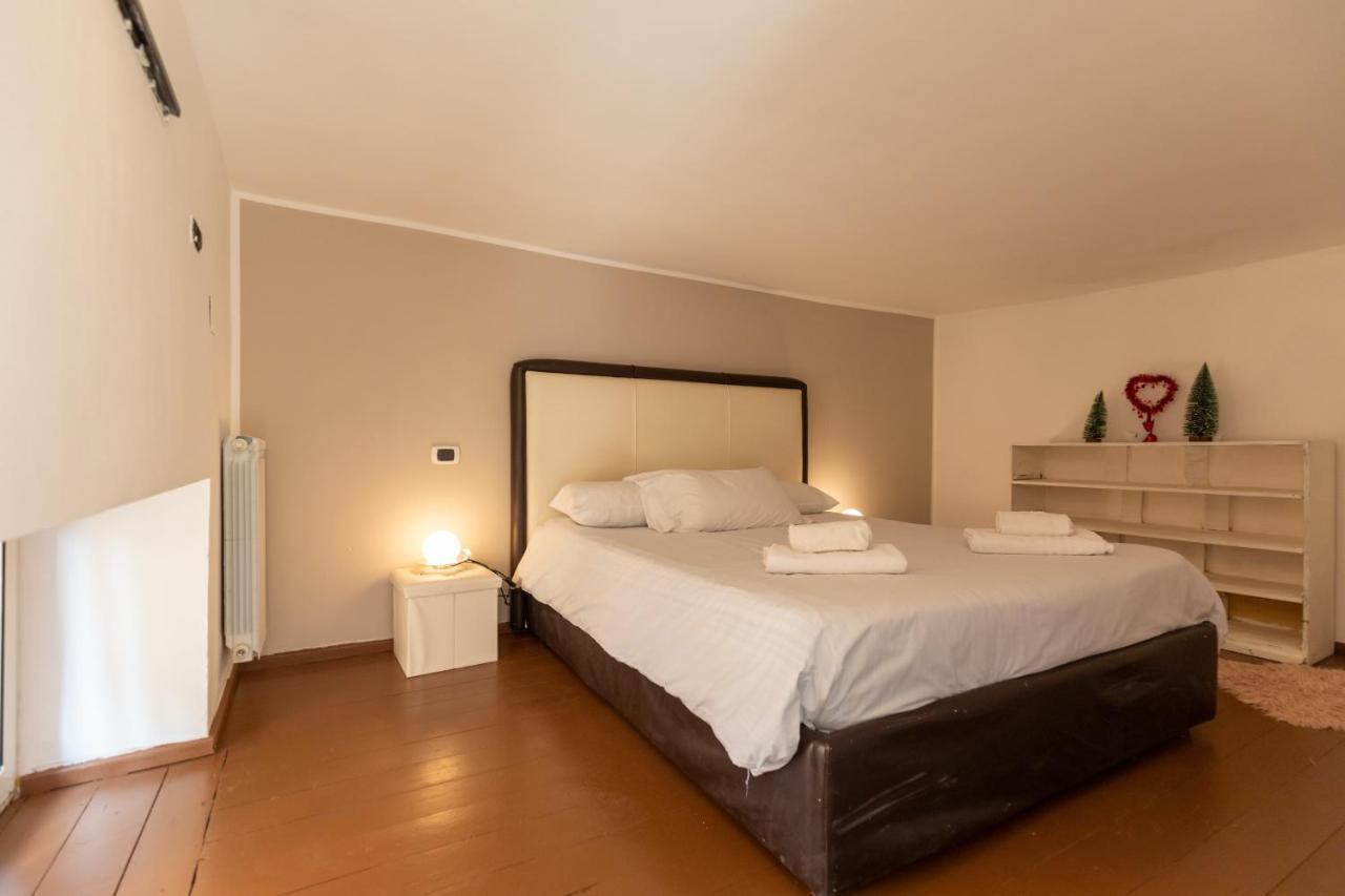 Apartment With Sea View With 2 Lifts Above Montesanto! Napoli Eksteriør billede