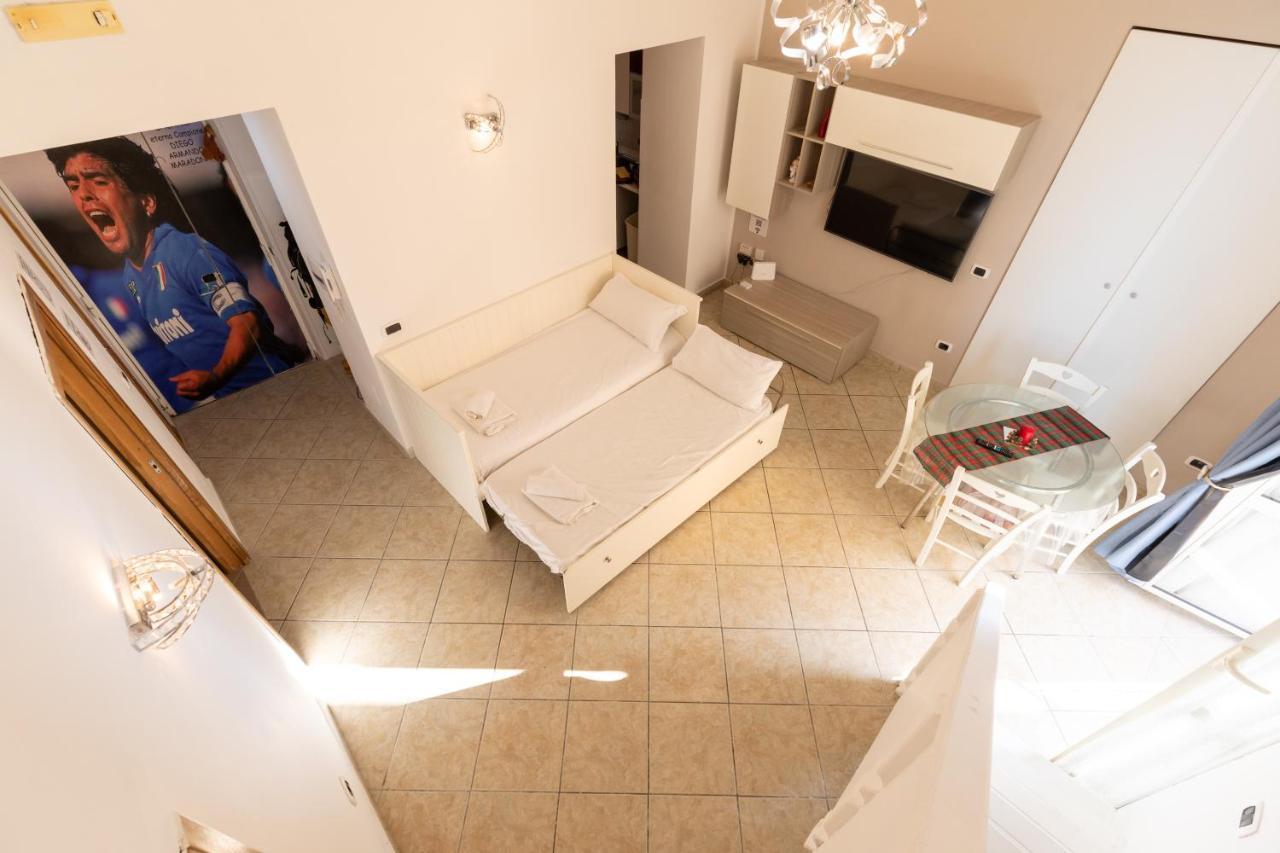 Apartment With Sea View With 2 Lifts Above Montesanto! Napoli Eksteriør billede
