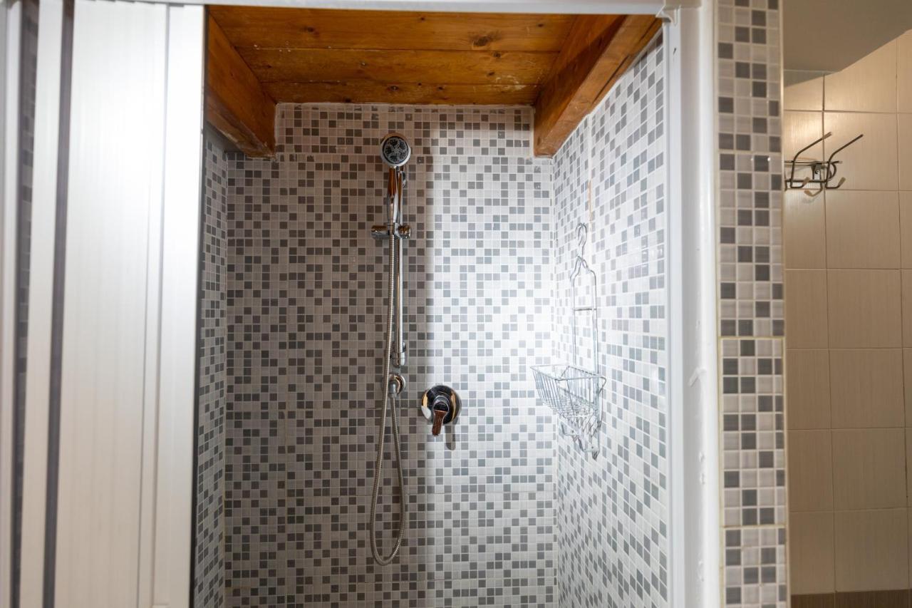 Apartment With Sea View With 2 Lifts Above Montesanto! Napoli Eksteriør billede