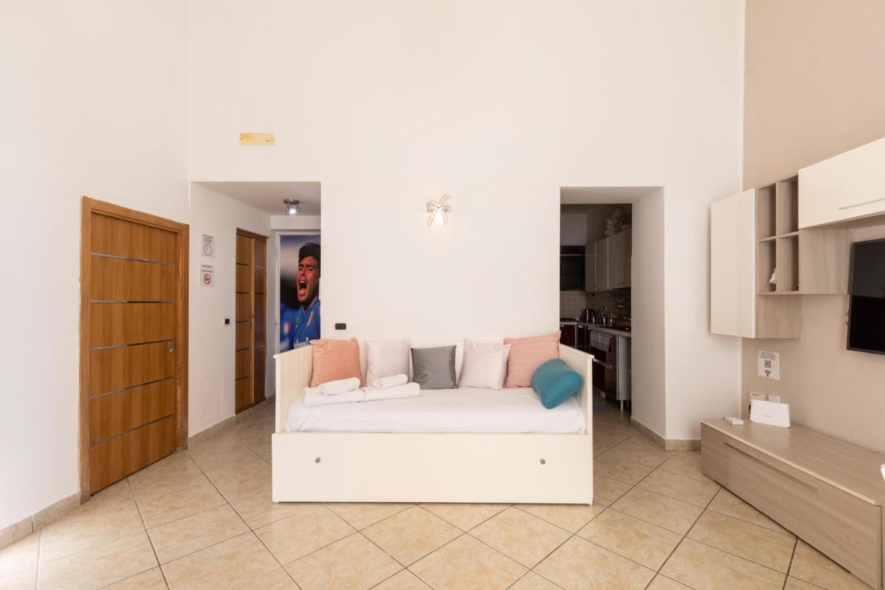 Apartment With Sea View With 2 Lifts Above Montesanto! Napoli Eksteriør billede