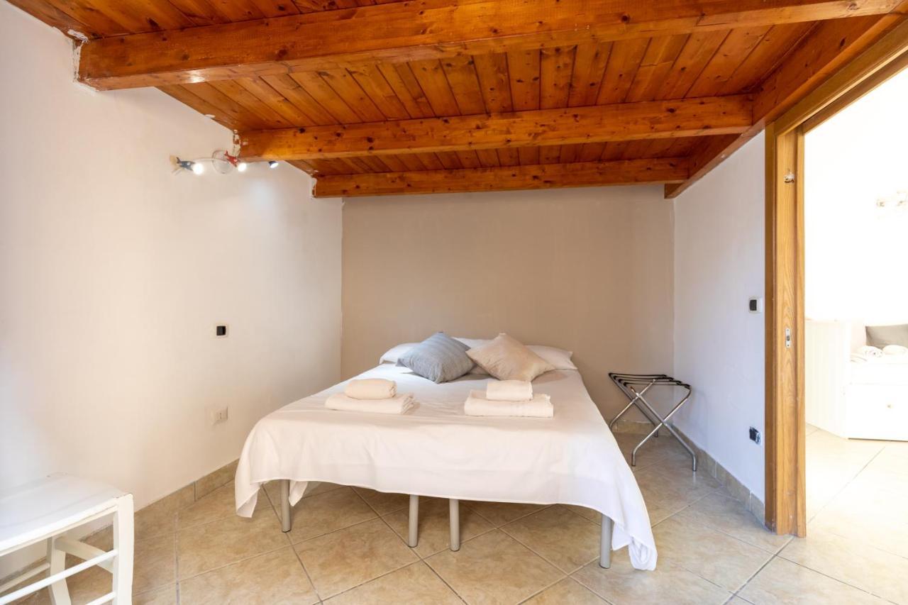 Apartment With Sea View With 2 Lifts Above Montesanto! Napoli Eksteriør billede