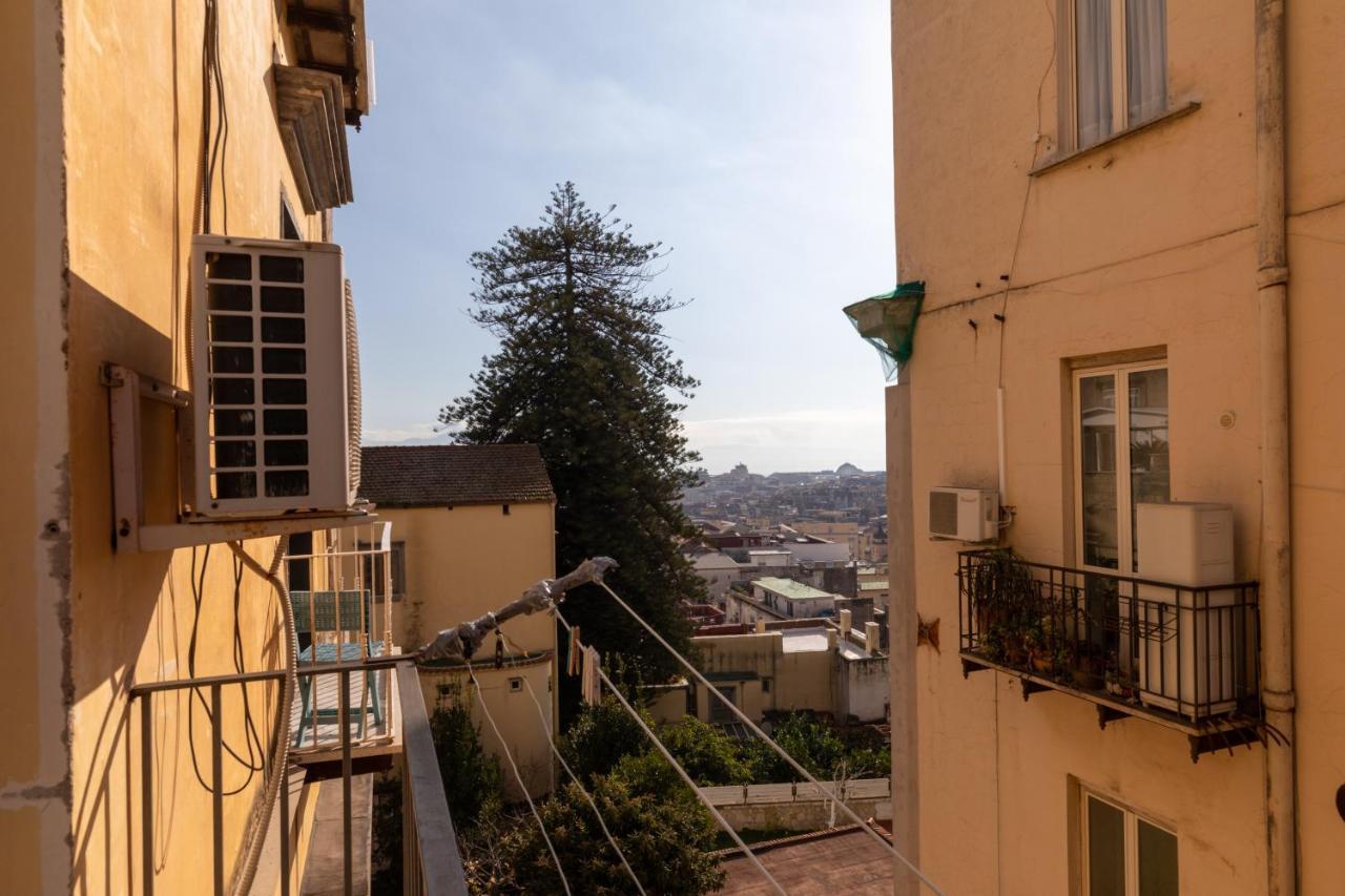 Apartment With Sea View With 2 Lifts Above Montesanto! Napoli Eksteriør billede